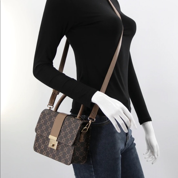 Handbags - NWT. Brown Crossbody-Purse